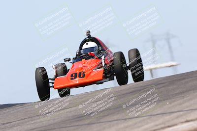 media/May-19-2024-VARA (Sun) [[bc1adde764]]/Track Day Session/Session 3 (Grapevine)/